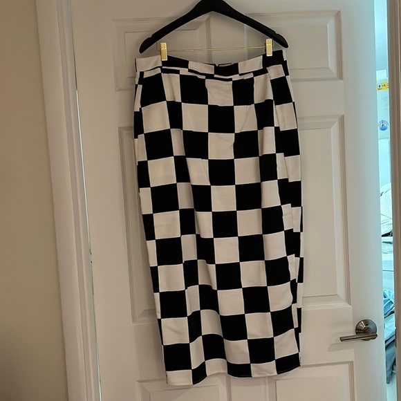 Checkerboard skirt - Picture 1 of 1